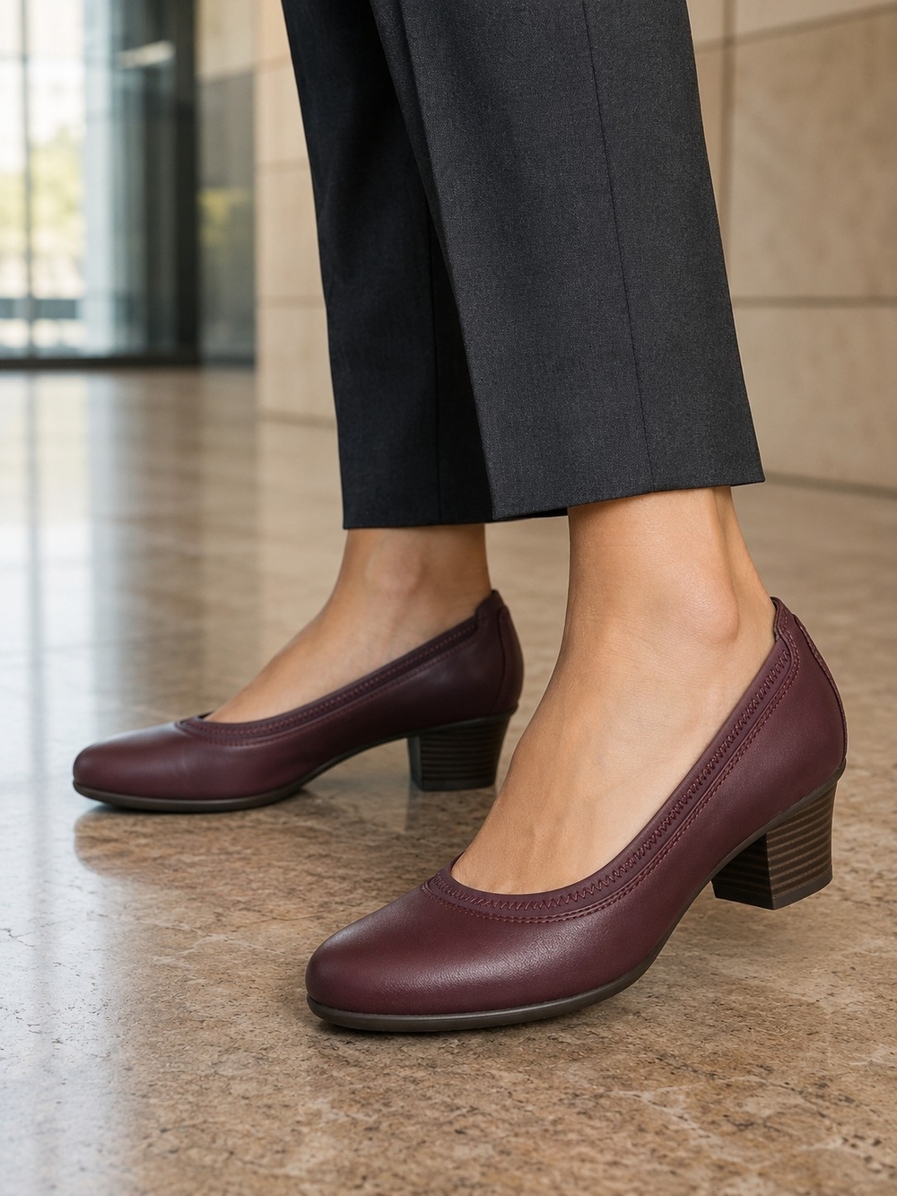 Rockport Total Motion Army Pumps Burgundy Leather NWOT Comfort Heels 8.5